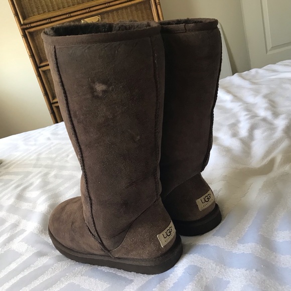 UGG BOOTS - Picture 6 of 8